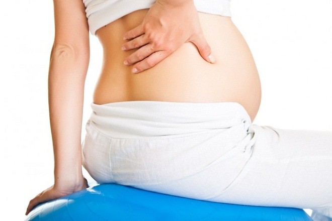 Đau lưng khi mang thai 3 tháng đầu: Nguyên nhân và cách khắc phục hiệu quả